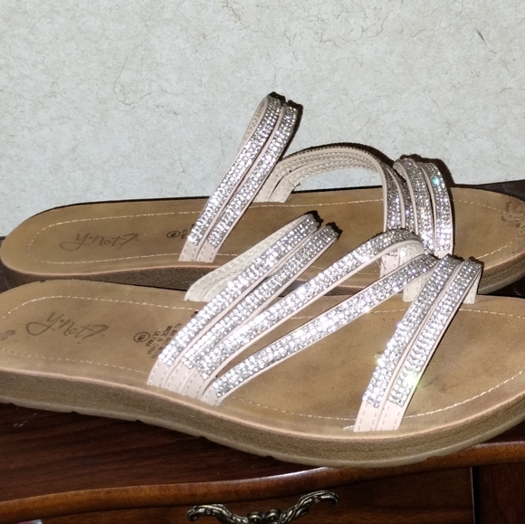 Sandals - Picture 9 of 10